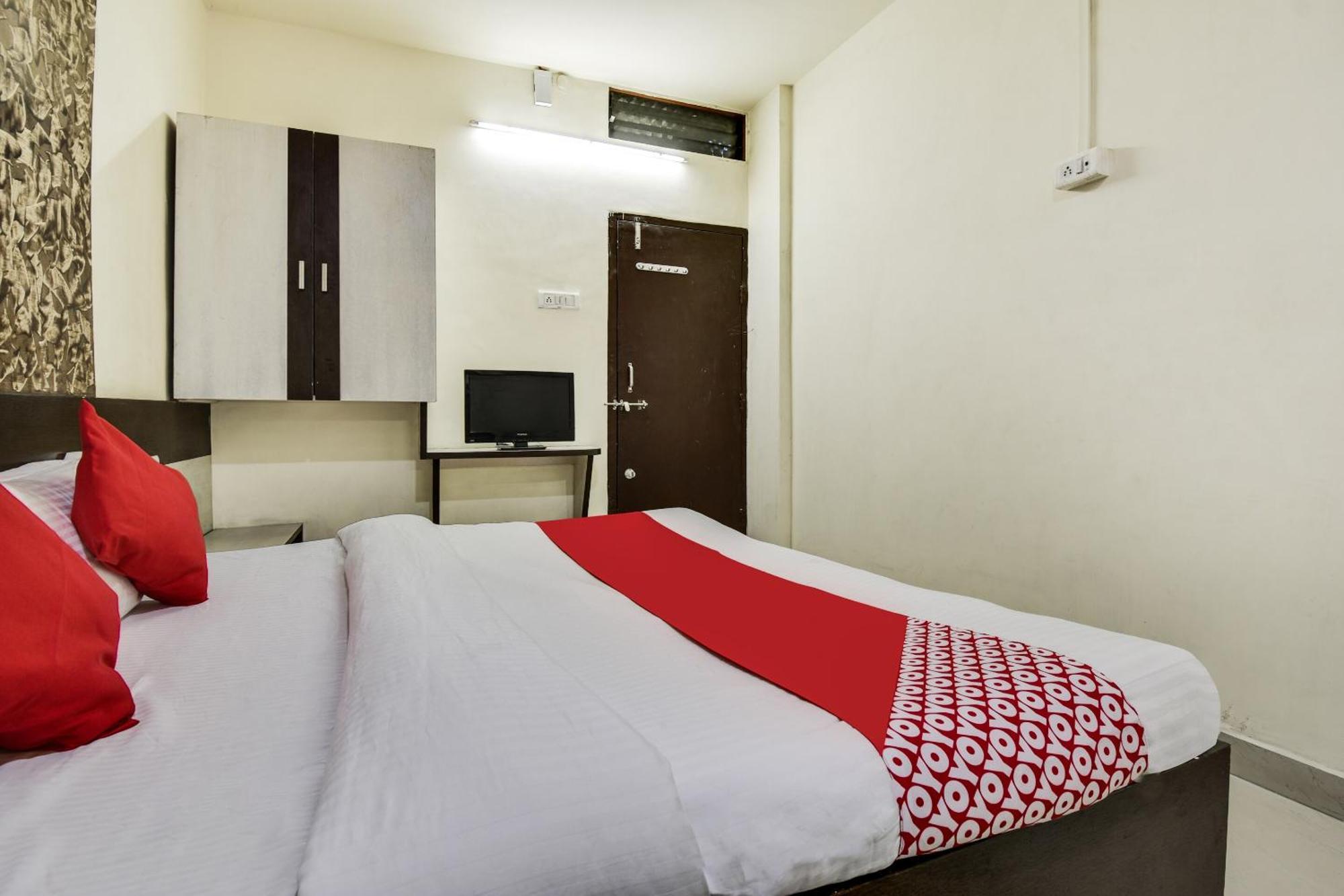Hotel O Aryan Khāmgaon المظهر الخارجي الصورة