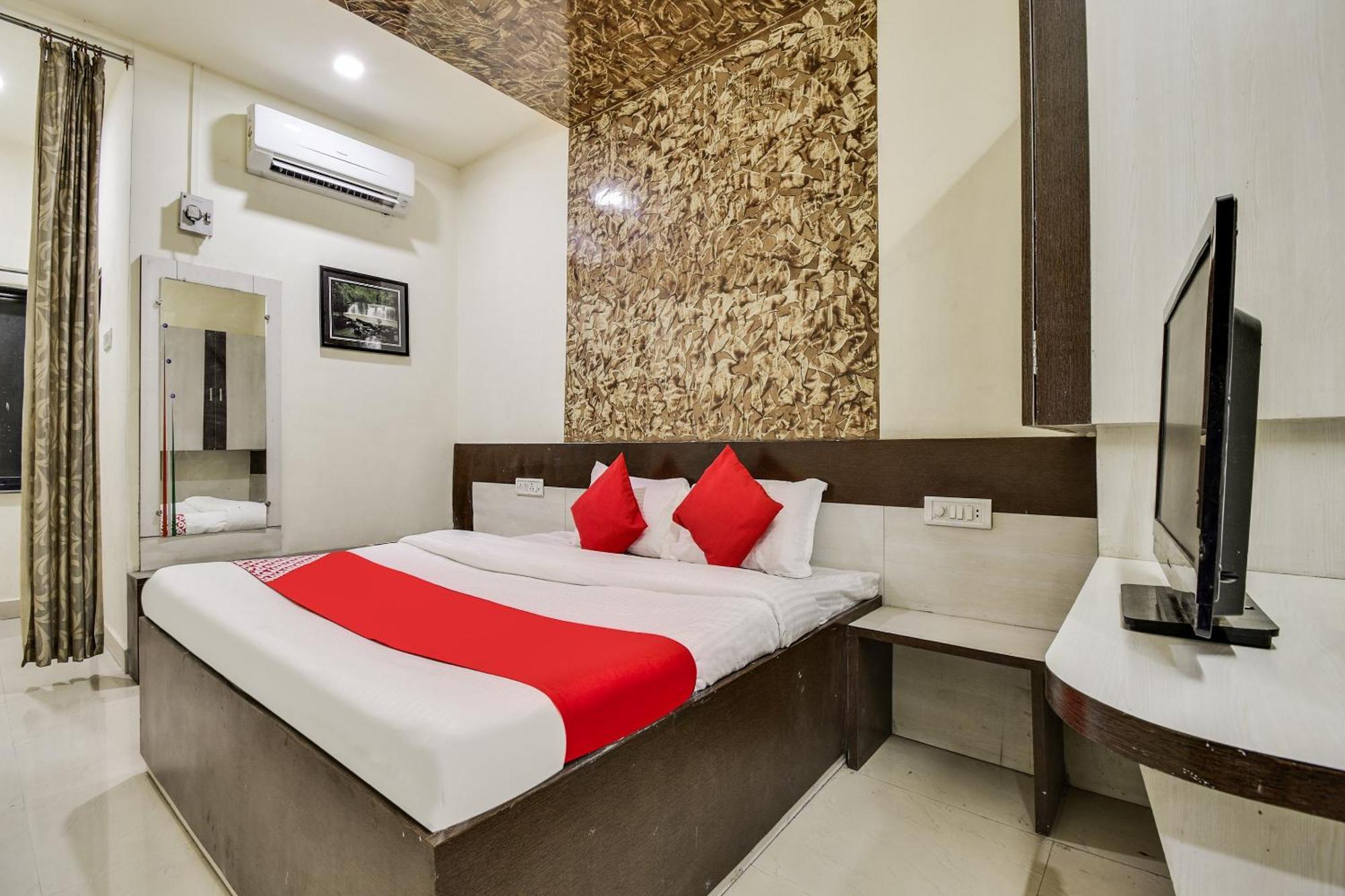 Hotel O Aryan Khāmgaon المظهر الخارجي الصورة