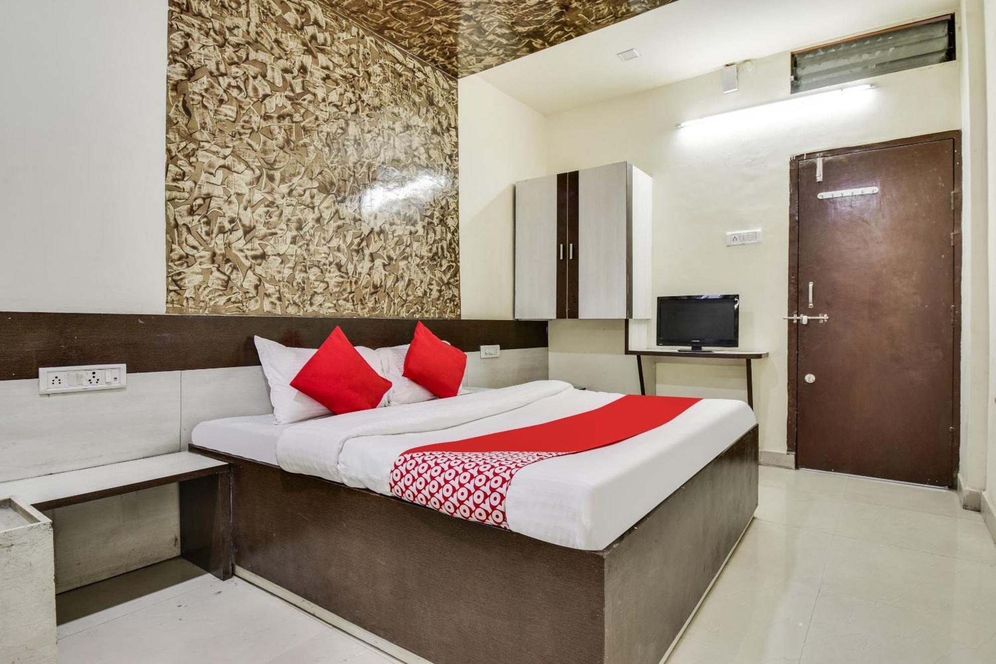 Hotel O Aryan Khāmgaon المظهر الخارجي الصورة