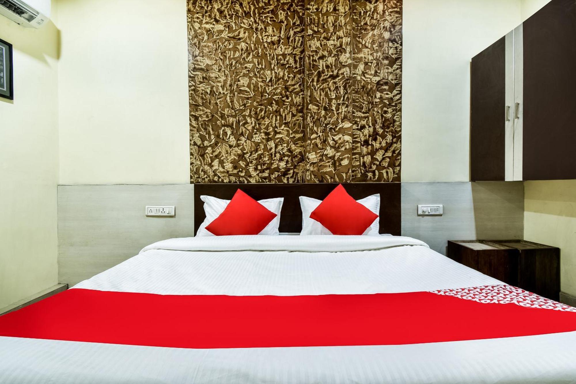 Hotel O Aryan Khāmgaon المظهر الخارجي الصورة